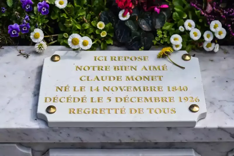 pierre tombale